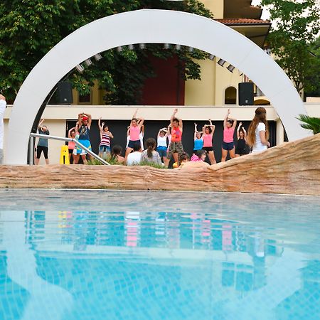 Aquaclub Grifid Hotel Bolero Golden Sands Bagian luar foto