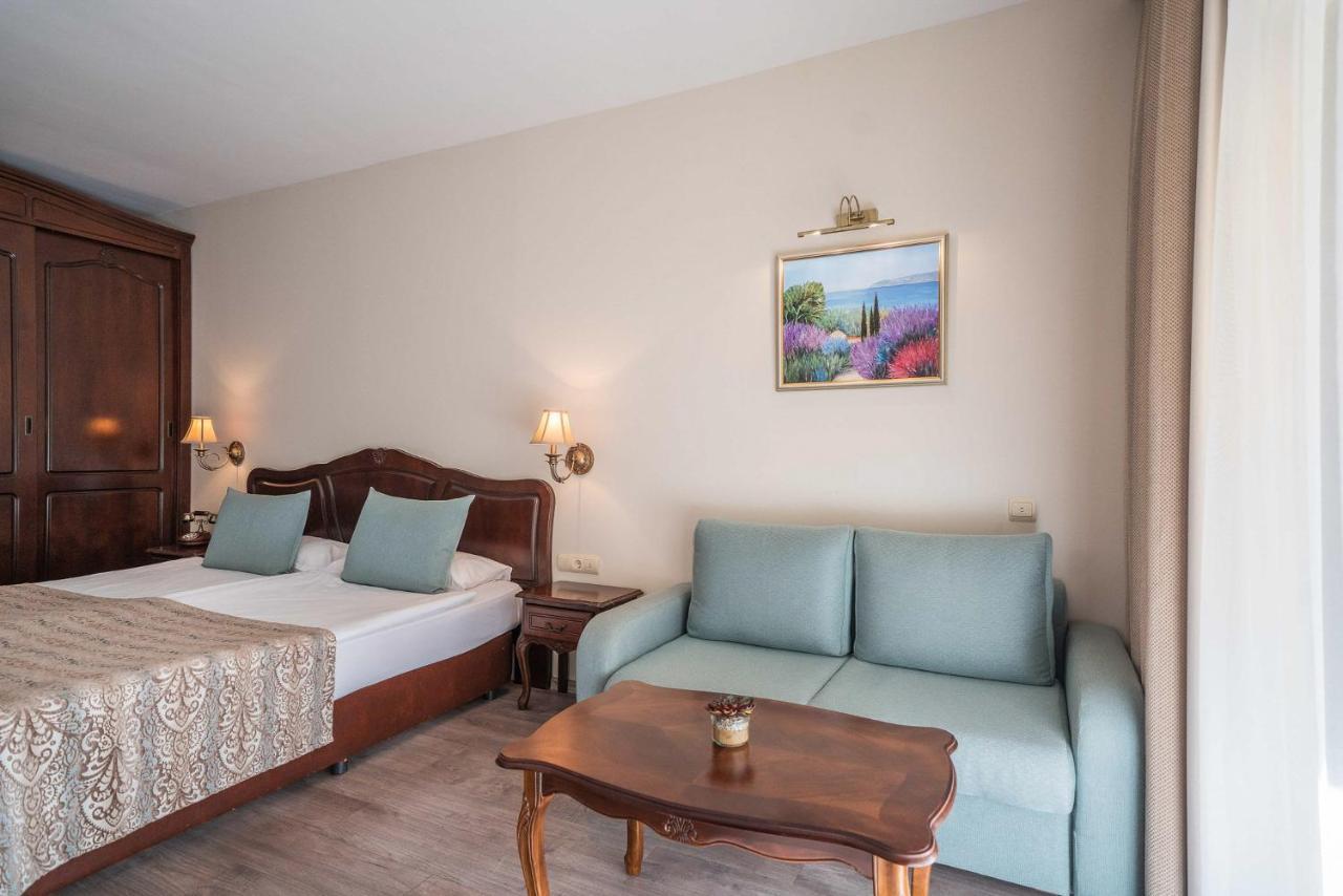 Aquaclub Grifid Hotel Bolero Golden Sands Bagian luar foto