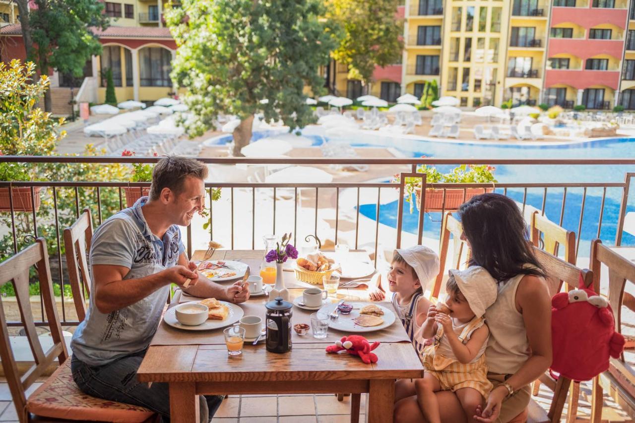 Aquaclub Grifid Hotel Bolero Golden Sands Bagian luar foto